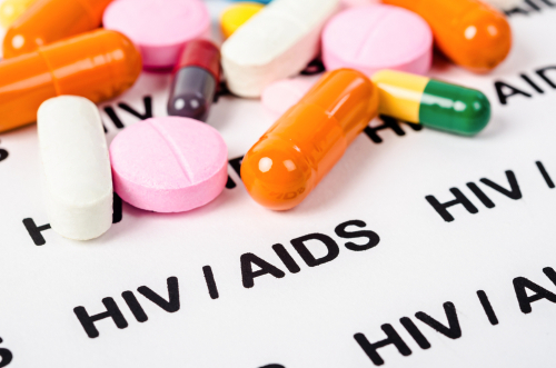 HIV: regime a due farmaci DTG/3TC è efficace come quello a tre farmaci BIC/FTC/TAF